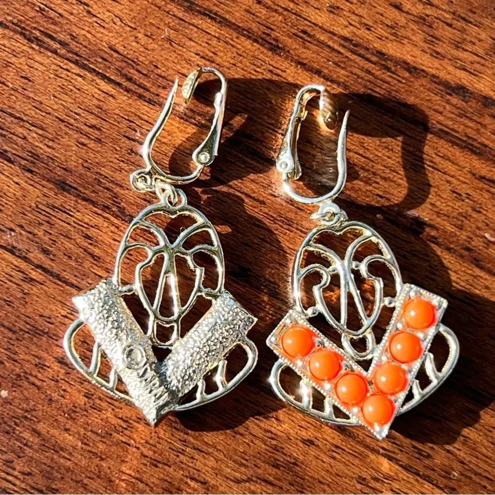 Sarah Coventry dangle earring and brooch set 🌺 gold tone and coral Orange